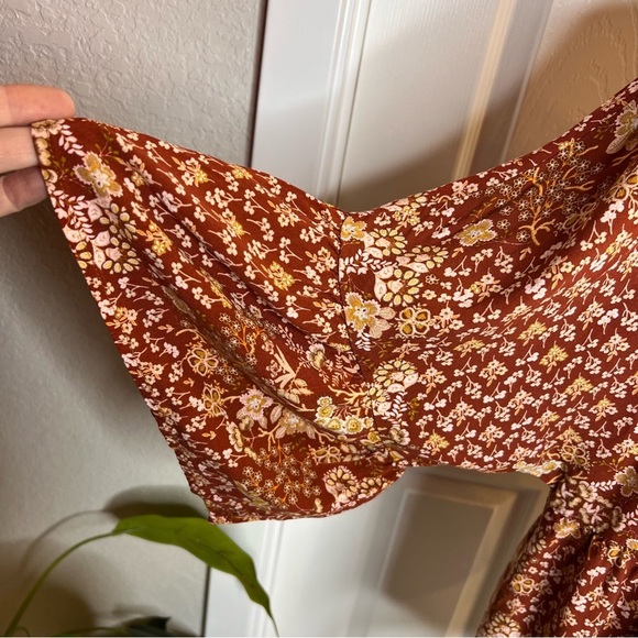 Impressions Flowy Fluttery V Neck Boho Top Sz.1X - Picture 3 of 5